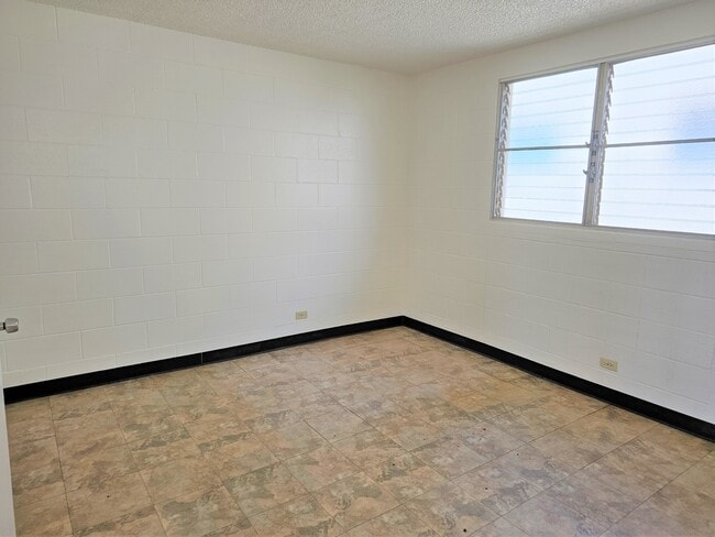 Building Photo - 94-961-961 Kahuamoku Pl