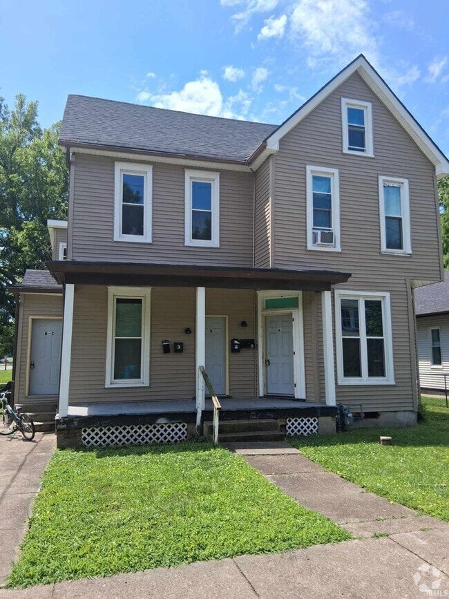 Building Photo - 125 E Riverside Dr
