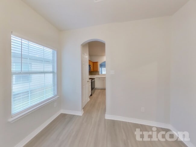 Building Photo - 11602 Morgan's Point St