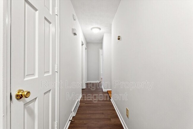 Foto del edificio - 3446 Malabu Cir