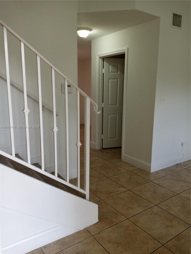 Foto del edificio - 7427 NW 181st Terrace