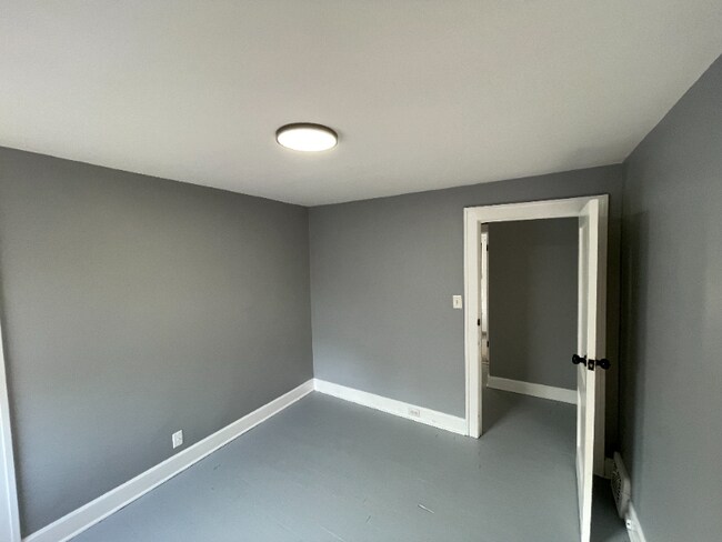 Building Photo - 1750 Urbana Rd