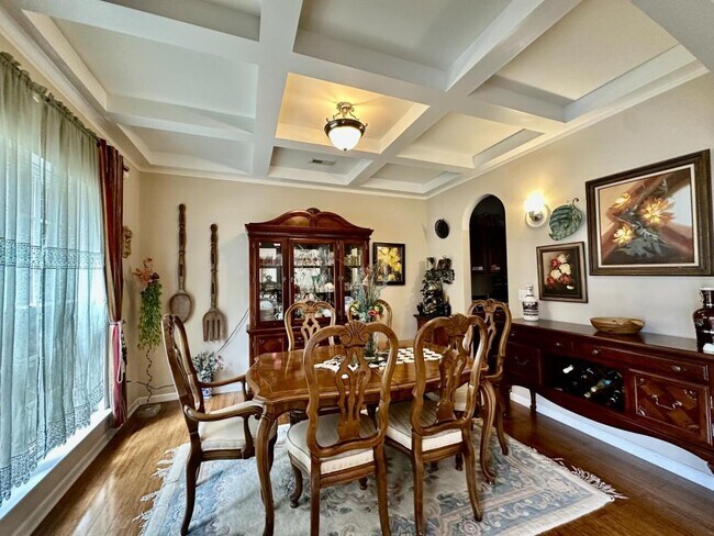 Foto del edificio - 1913 Thorn Crest Dr