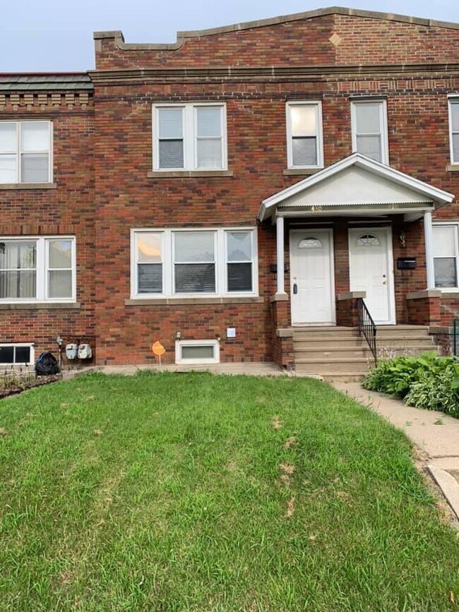 Foto del edificio - 430 Belmont Ave