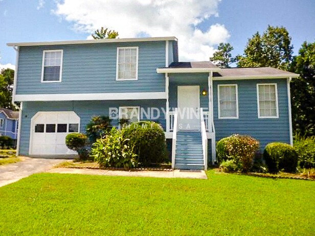 Building Photo - New Year, New Home: Start the Year Right! ...