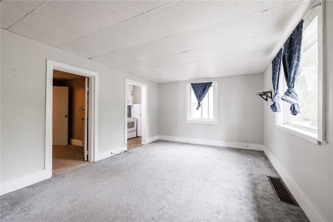 Building Photo - 75 State St