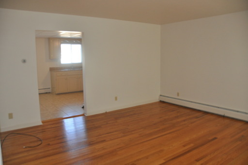 finished hardwood flooring - 1620 Princeton Rd