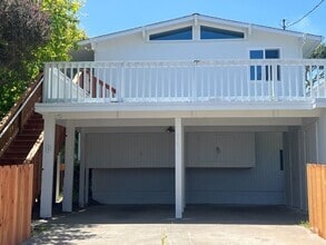 Building Photo - 831 Sinex Ave
