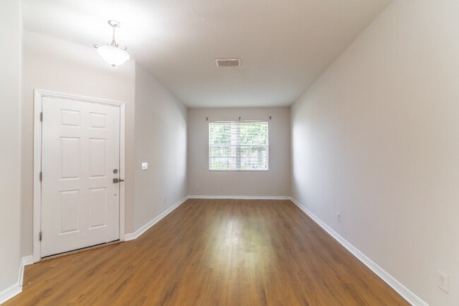 Foto del edificio - 2600 Deansgate Ct