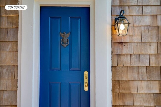 Building Photo - 70 Glover St