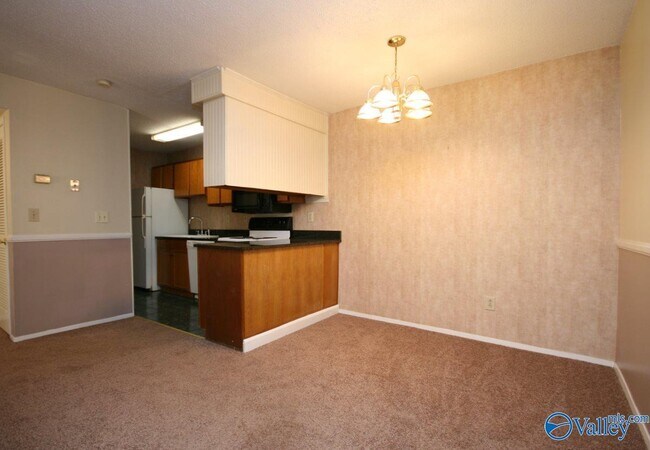 Building Photo - 6644 Willow Pointe Dr NW