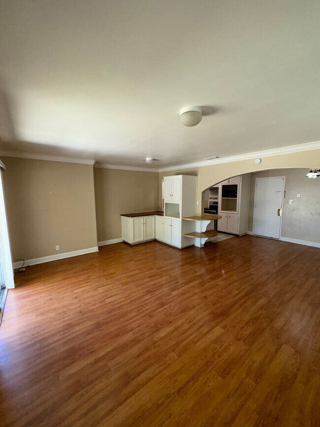 Building Photo - Ready to Move? Pet Friendly