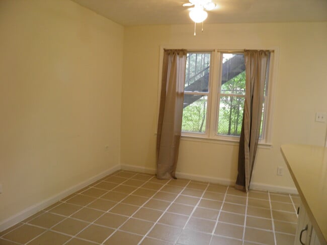 2nd Bedroom - 207 Douglas St