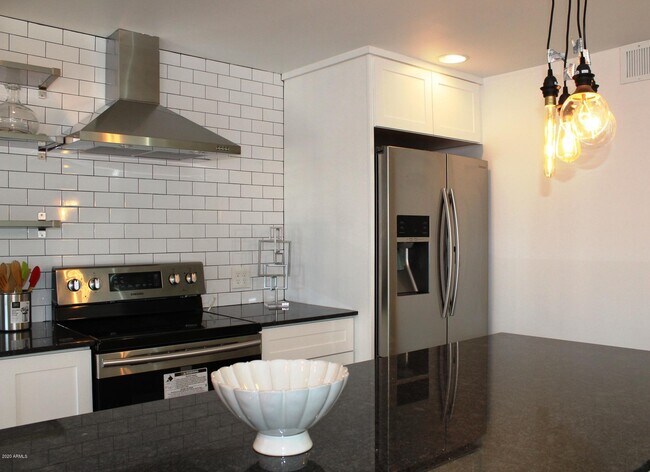 Foto del edificio - 3318 N 18th Ave