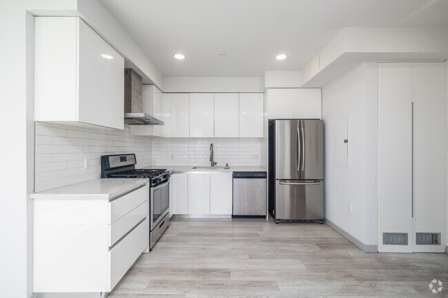 2 habitaciones, 2 baños - 935 pies cuadrados - Cocina - 941 Fedora St