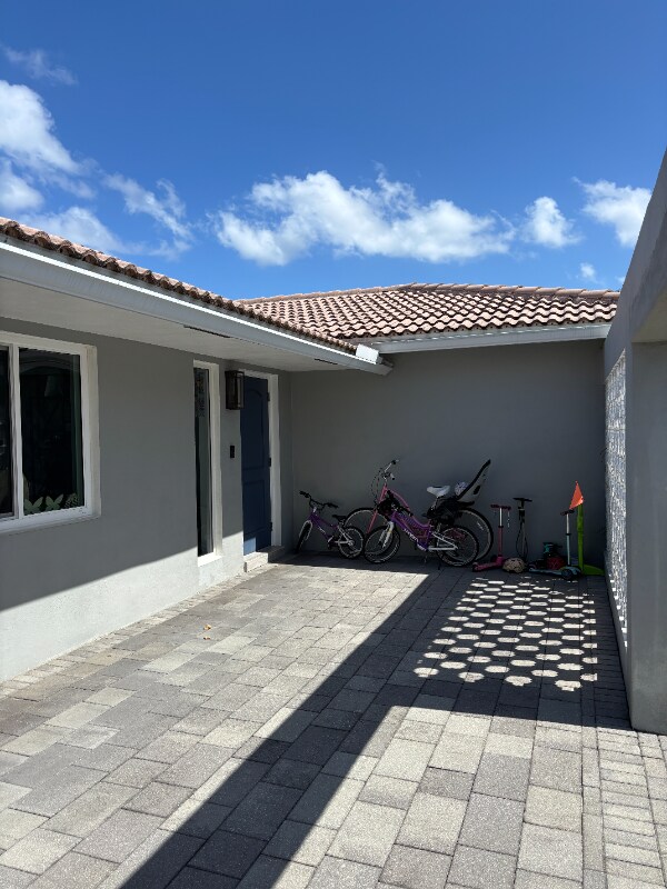 Building Photo - 2432 NE 26th Ave