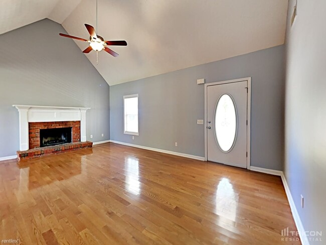 Building Photo - 897 Windward Rd