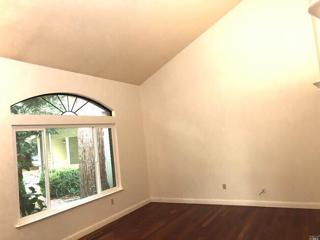 Building Photo - 7 Voss Park Cir
