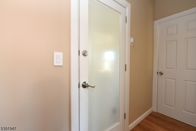 Foto del edificio - 454 Park Ave