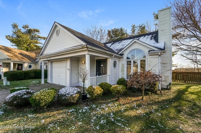 Foto del edificio - 10503 Bay Pointe Ct