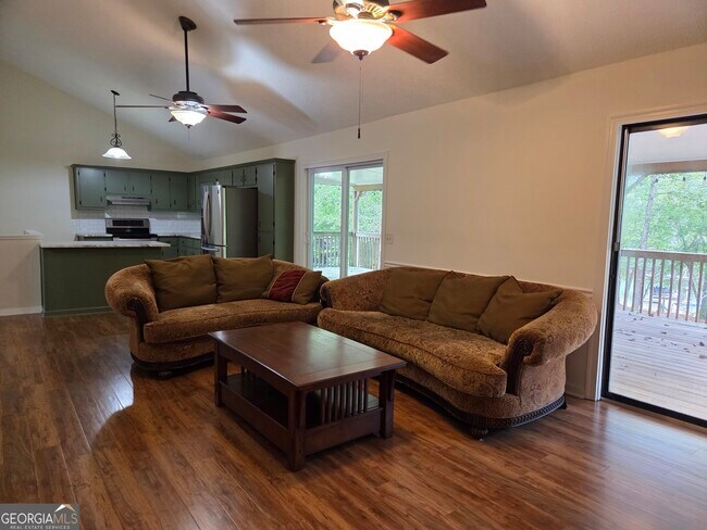 Building Photo - 984 Overlook Dr