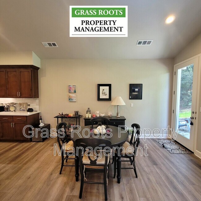 Building Photo - 15250 Sky Pines Rd