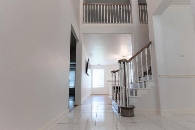 Building Photo - 1219 Irish Mist Ct