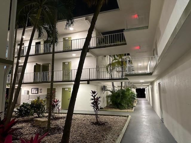Foto del edificio - 4205 N University Dr