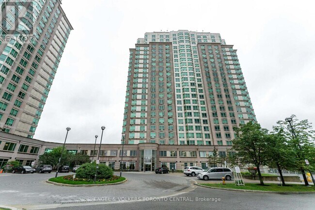 Photo du bâtiment - 1-711 Lee Centre Dr
