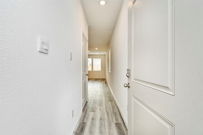 Building Photo - 7534 Linda Lk Ct