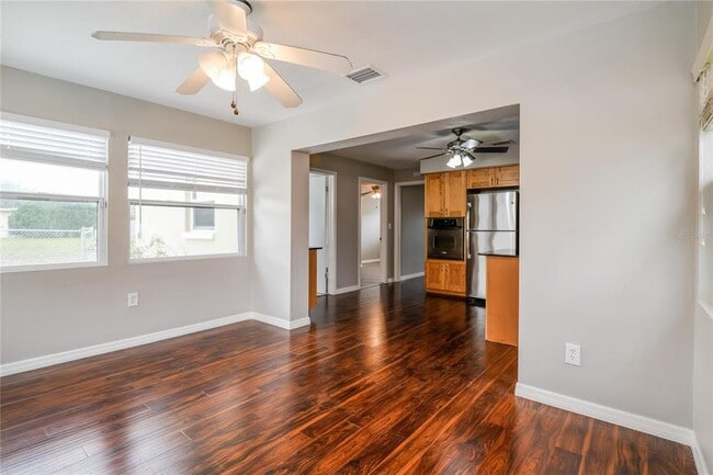 Building Photo - 610 Charlotte Ave