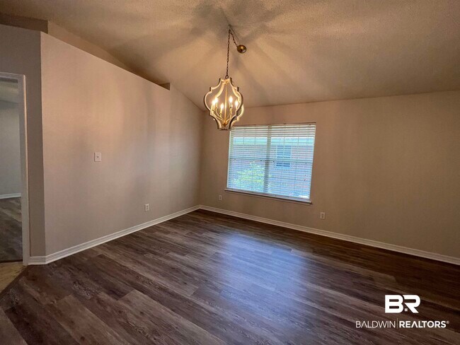 Building Photo - 154 Cypress Ln