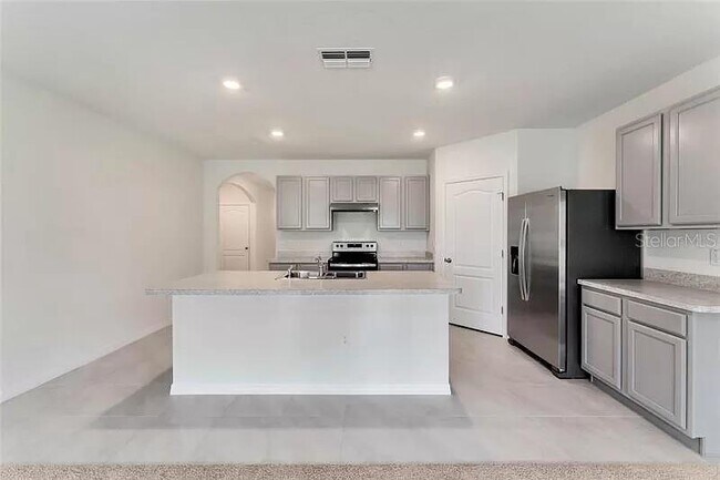 Building Photo - 260 Sofia Ln