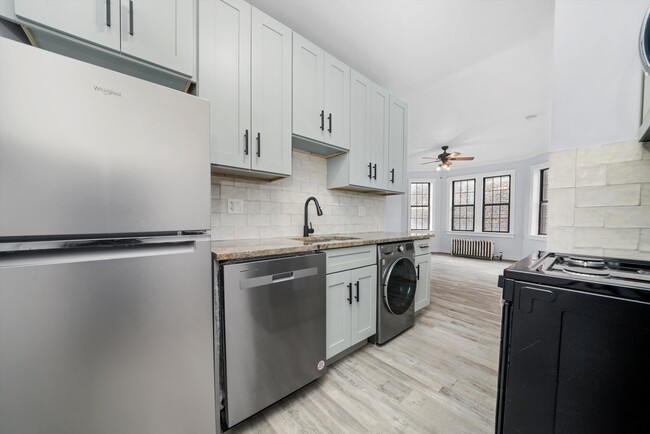 Kitchen - 6124-28 S. Ingleside Ave.