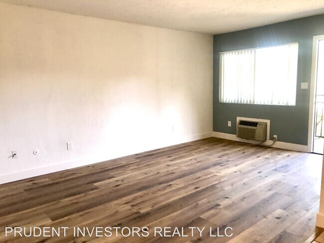 Building Photo - 1121 E Washington Ave
