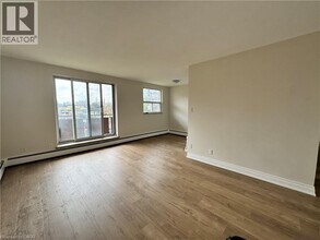 Building Photo - 105 Tia Dr