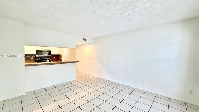 Foto del edificio - 278 Cypress Point Dr