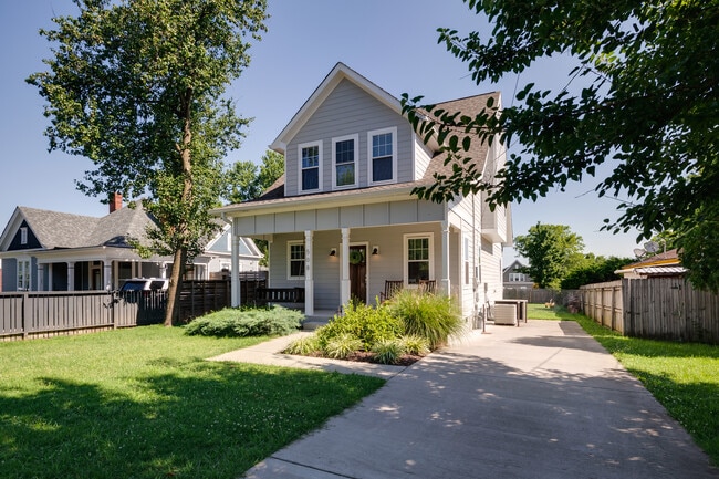 Building Photo - 508 Morton Ave