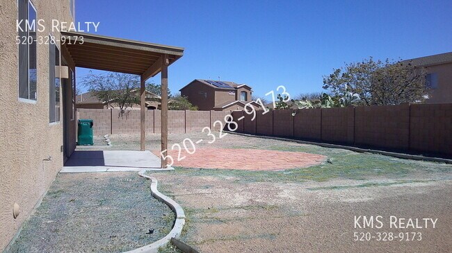 Building Photo - 7107 S Placita ATOYAC