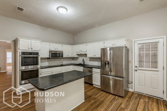 Building Photo - SELF TOUR NOW! - 8705 Herring Cv, Cordova,...