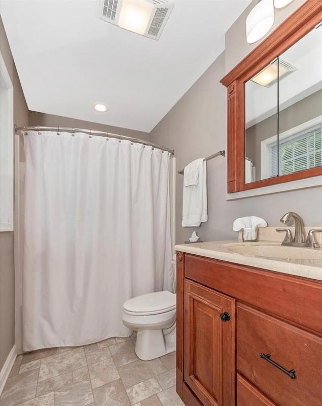 Foto del edificio - Charming Spacious 3 Bedrooms, 2bathroom Home