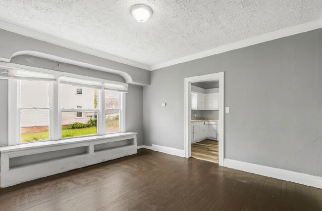 Foto del edificio - 3657 E 151st St