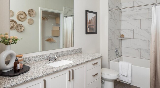 Building Photo - 12111 S Main St