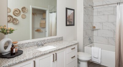 Building Photo - 12111 S Main St