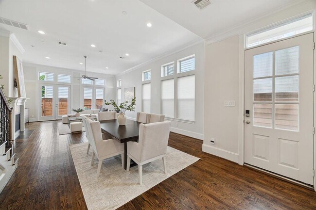 Foto del edificio - 5704 Petty St