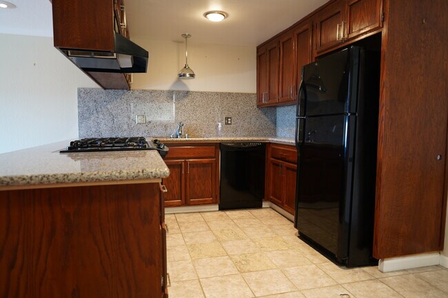 Foto del edificio - 16696 Cowell St