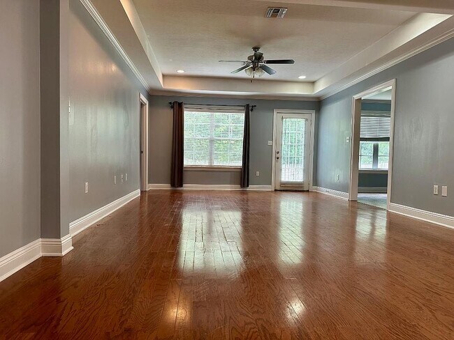 Foto del edificio - 53 Clear Springs Ct