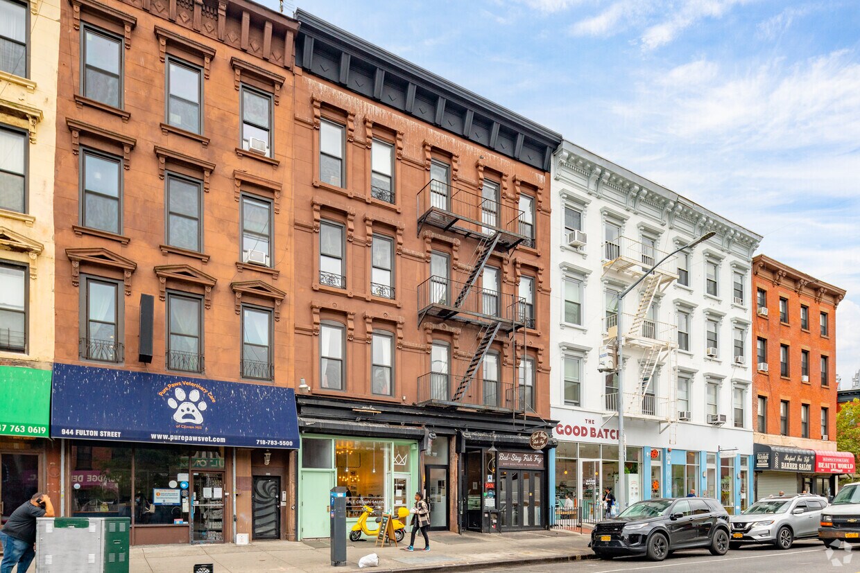 Primary Photo - Fulton Street Lofts