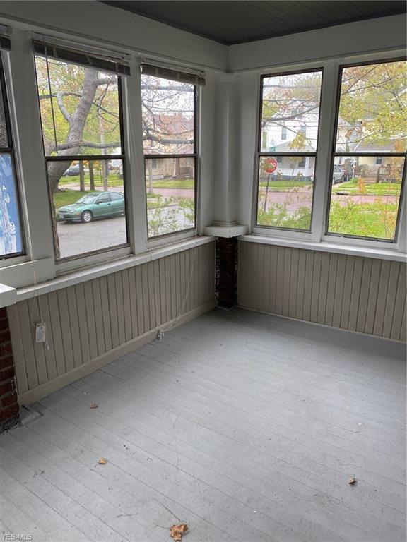 Building Photo - 1191 Girard St