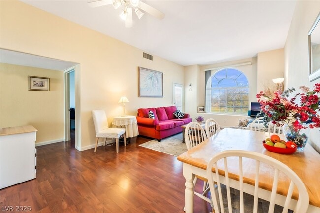 Foto del edificio - 3125 N Buffalo Dr